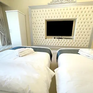  Хостел Royal Beach Residences