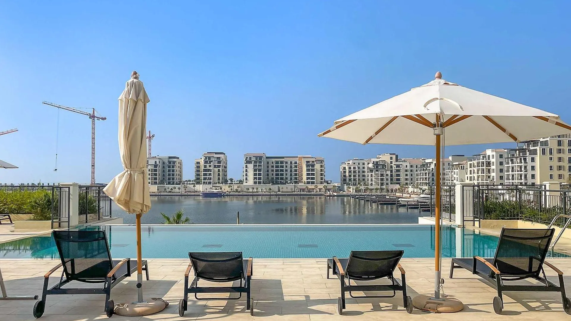 Stylish 1Bedroom Apartment In La Sirene In La Mer Dubai United Arab Emirates