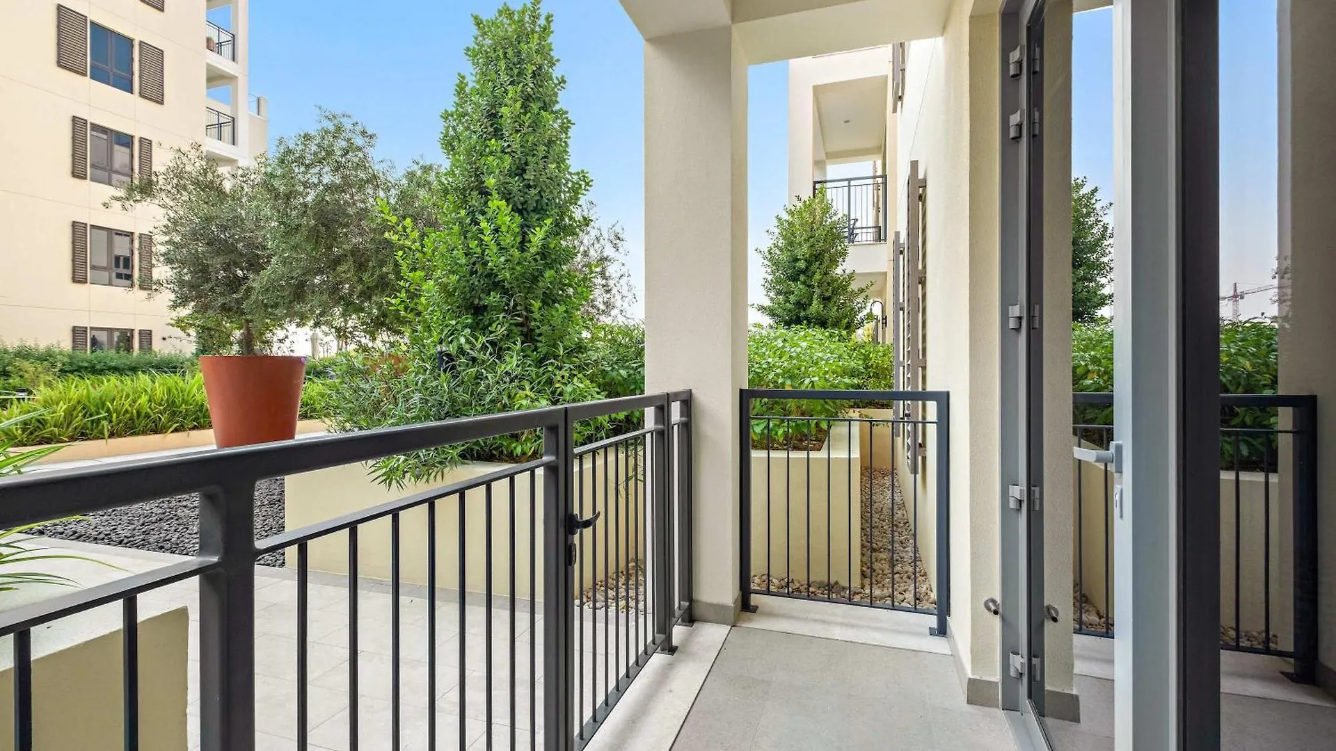 Stylish 1Bedroom Apartment In La Sirene In La Mer Dubai